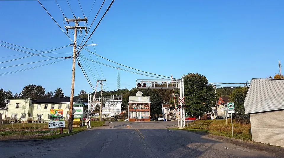 Rue St-Jean-Baptiste, Causapscal, Québec — Bas-Saint-Laurent, Canada