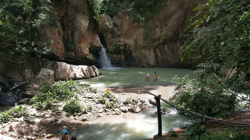 Cascada en Aguas Calientes - panoramio — Paratebueno, Colombia