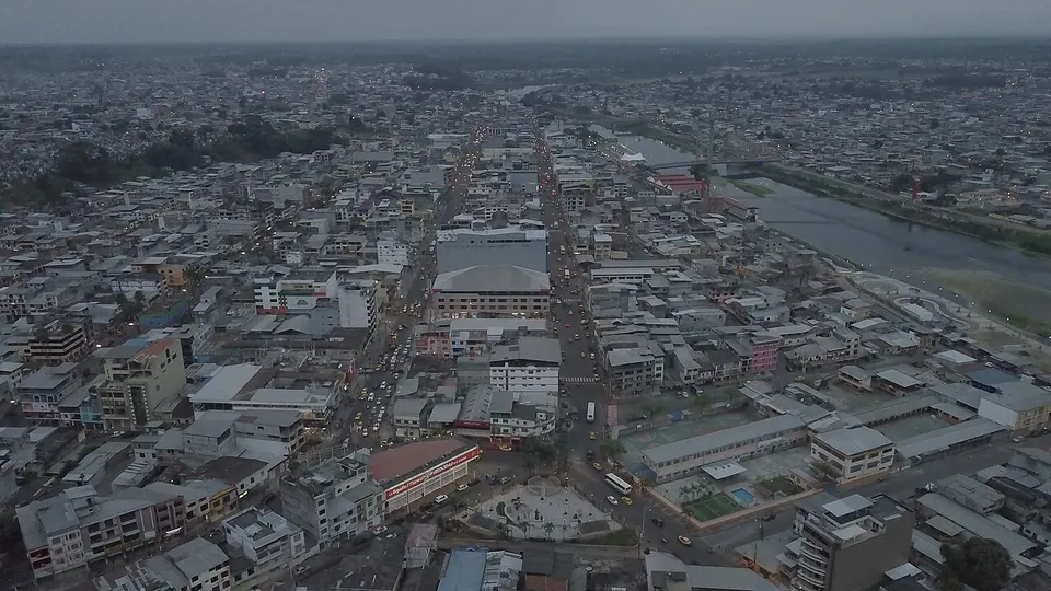 Anocheciendo en Quevedo — Quevedo, Ecuador
