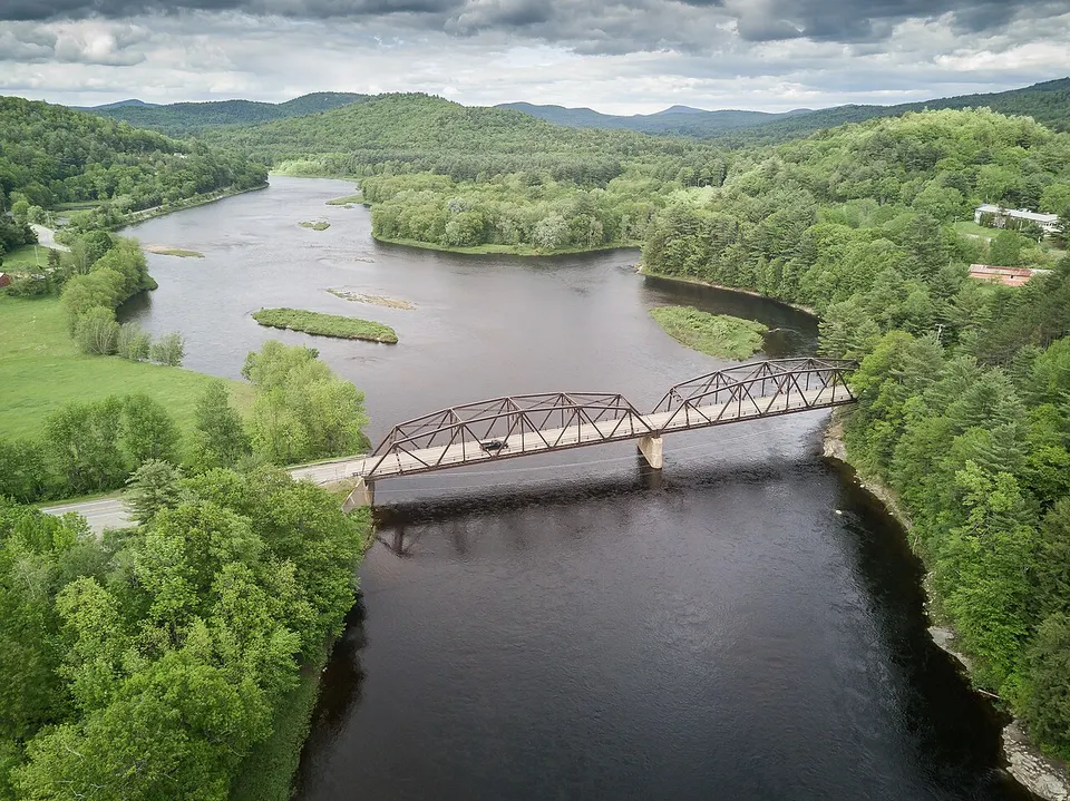 Hudson River Bridges (35187553946) — Warren, United States