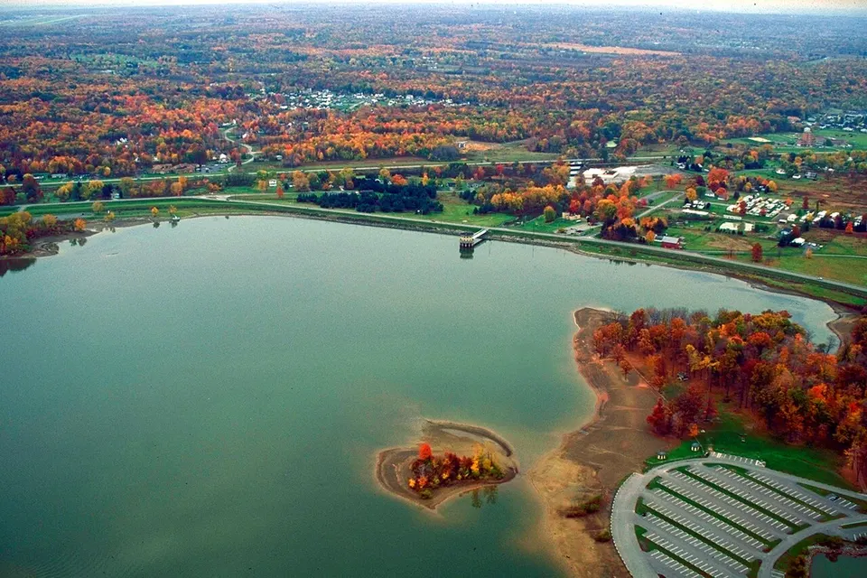 Mosquito Creek Reservoir Ohio southward — Trumbull, United States
