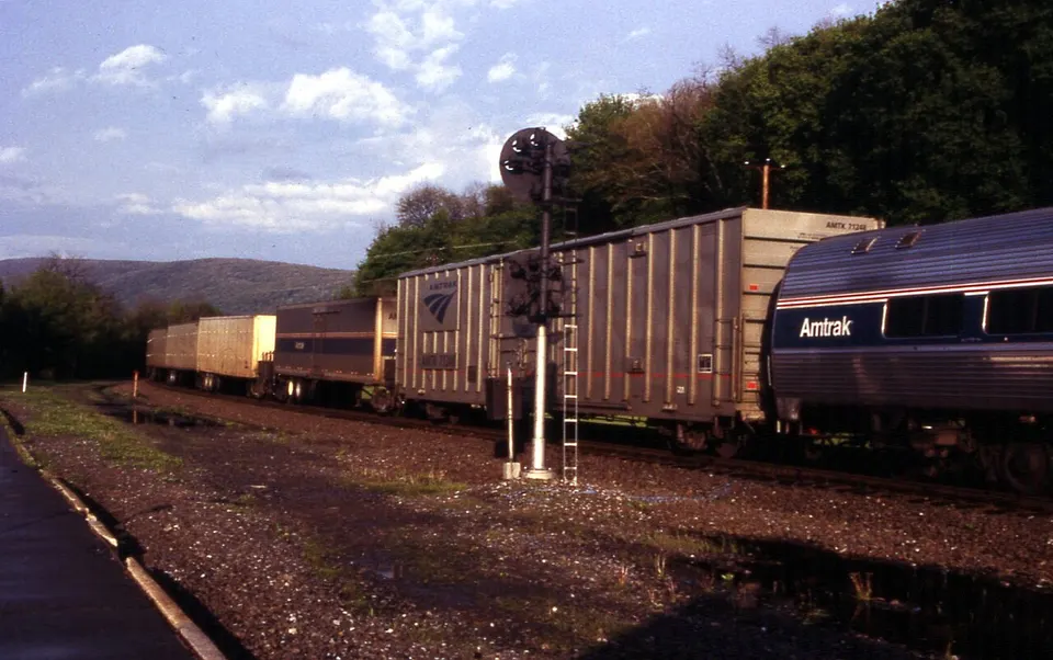 20020428 04 Amtrak Lewistown, PA (8177047667) — Mifflin, United States