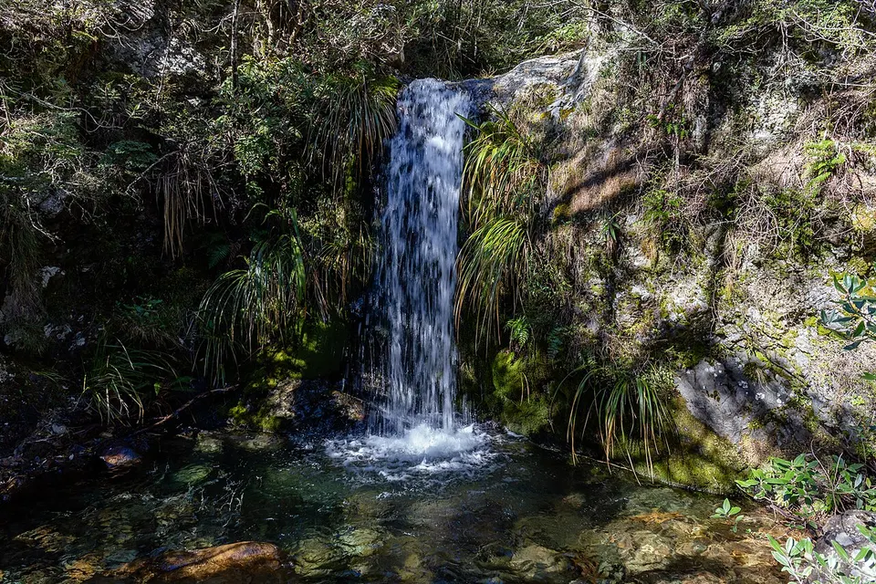 Waterfall on Bowyers Stream, Hakatere Conservation Park in Canterbury, New Zealand — Ashburton District, New Zealand