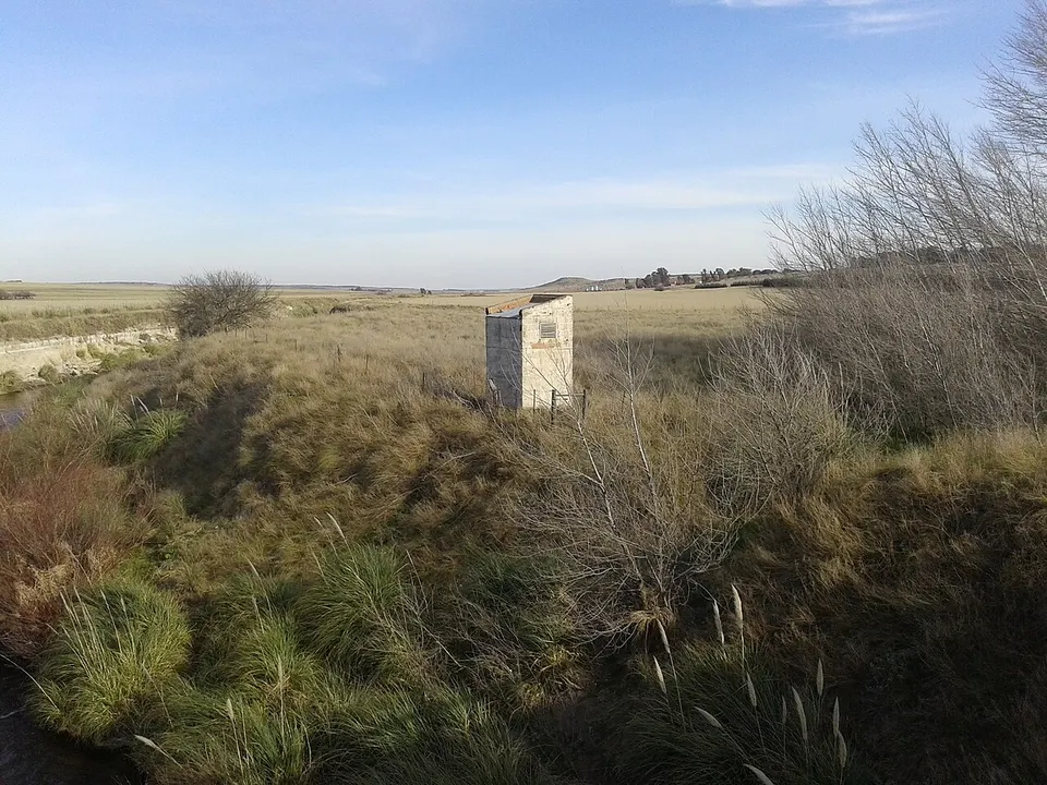 Estación de bombeo - panoramio — Tornquist, Argentina