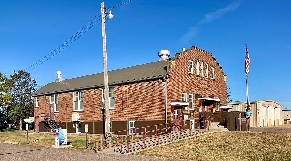 Eagle Point Town Hall — Chippewa, United States