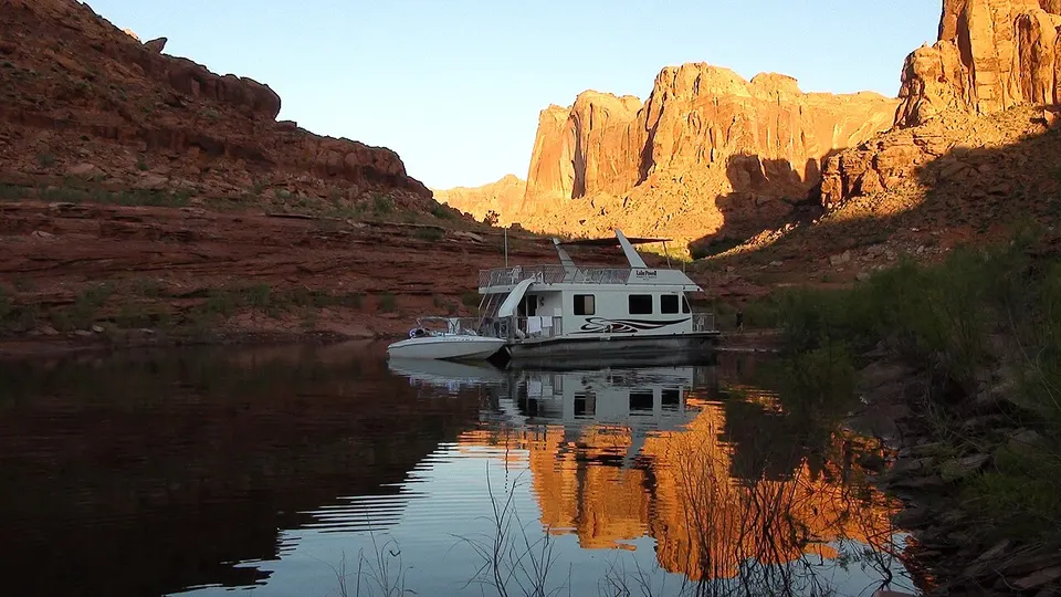 Lake Powell Houseboat — San Juan, United States