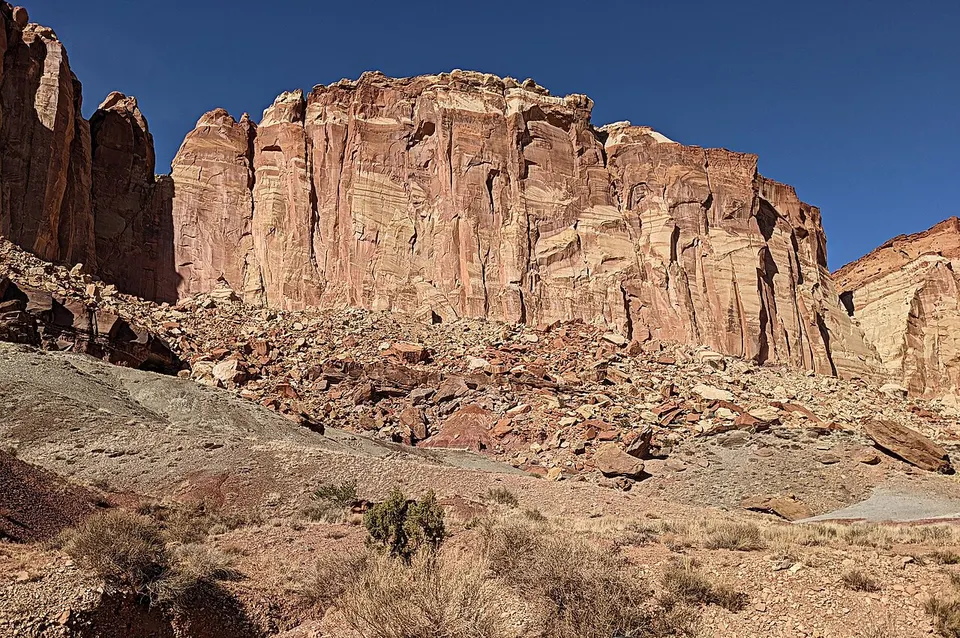 Cassady Arch Trail Capitol Reef National Park UT 20220405 223132685 — Wayne, United States