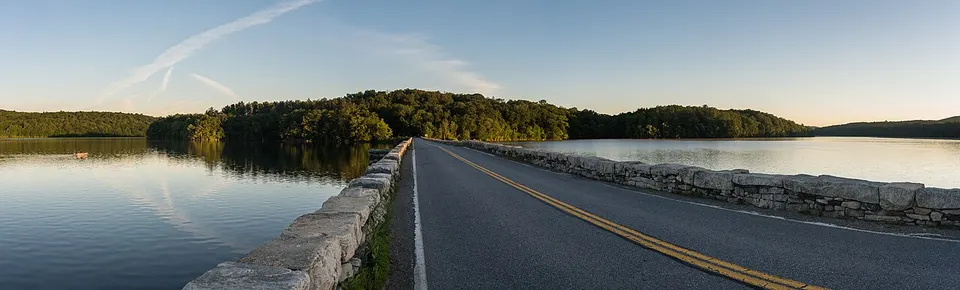 NY 301 causeway panorama — Putnam, United States