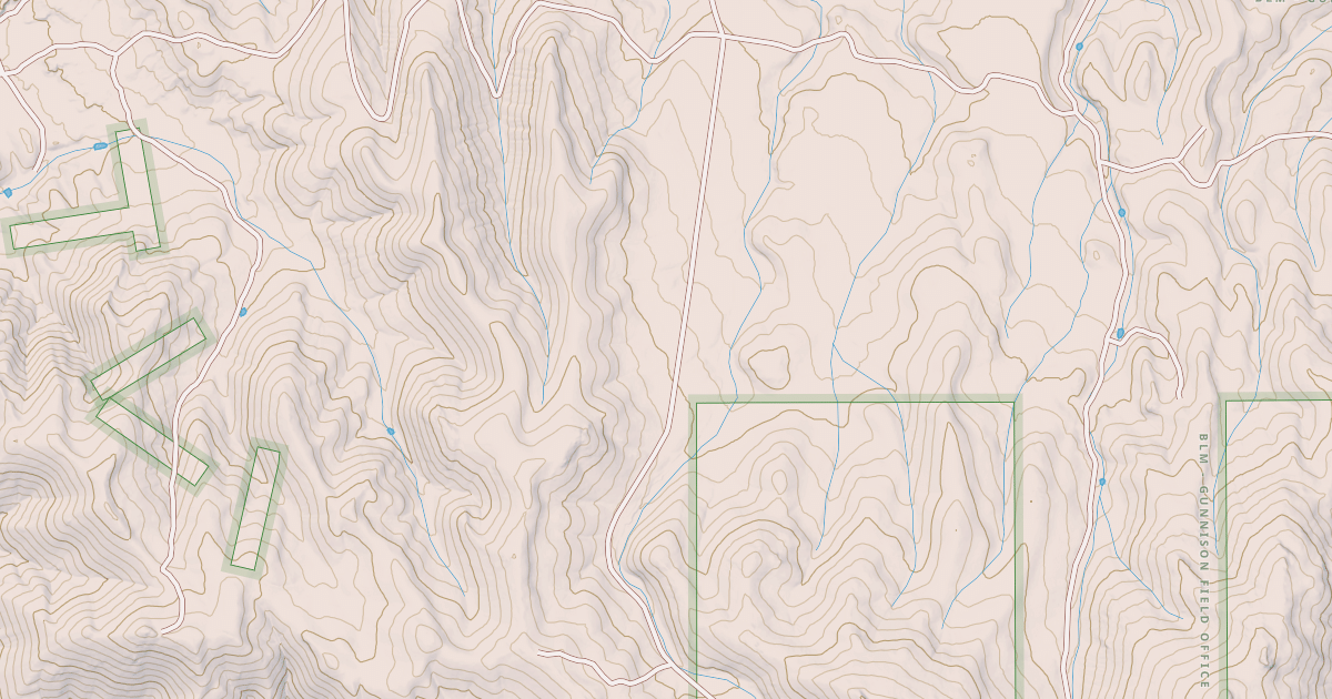 Map preview of BLM National GTLF Public Motorized Roads 288b872c-f1d3-4b20-add6-1627fd6a0ba1
