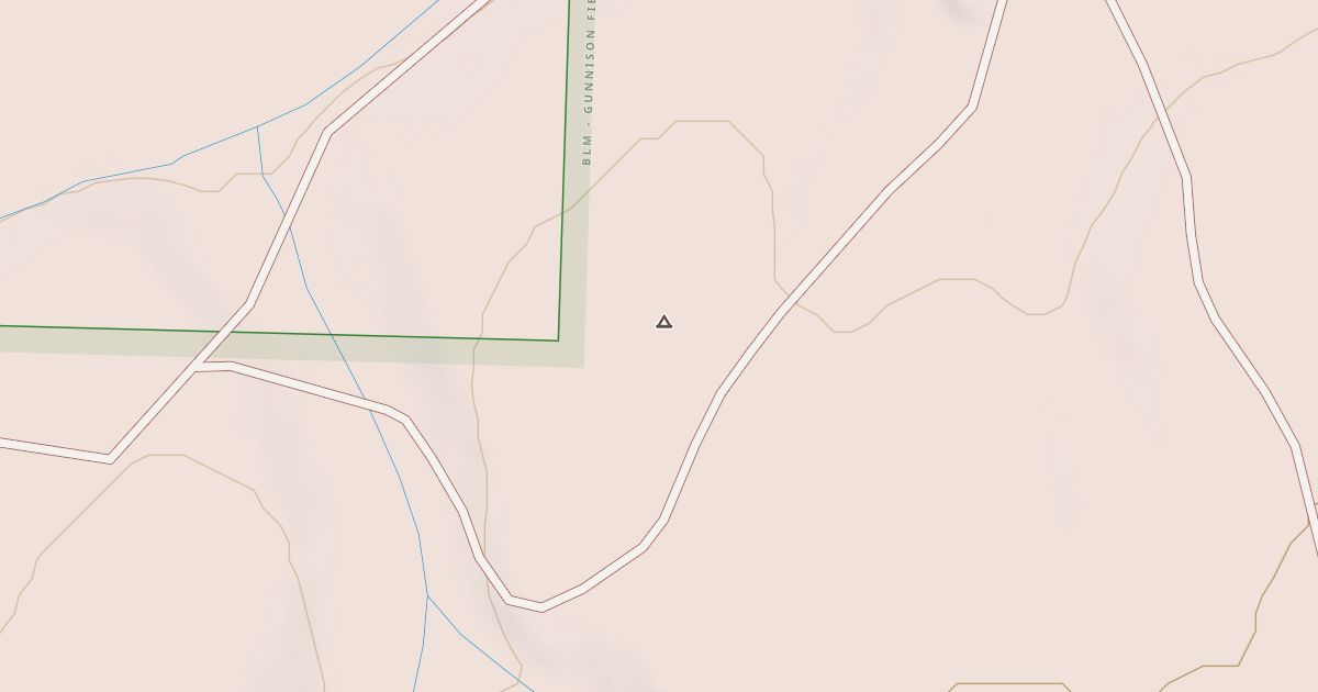 Map preview of BLM National GTLF Public Motorized Roads 47718ca6-83ac-4b83-a8eb-258e27703352