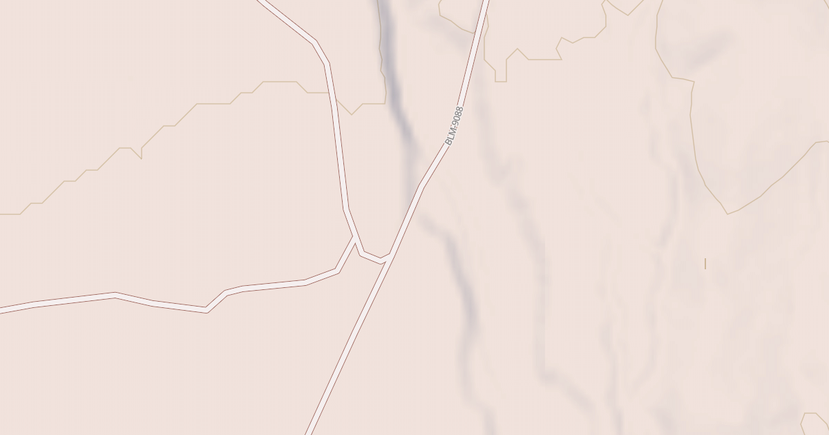 Map preview of BLM National GTLF Public Motorized Roads 0a682336-70aa-4d11-9f21-e094e6ffe36a