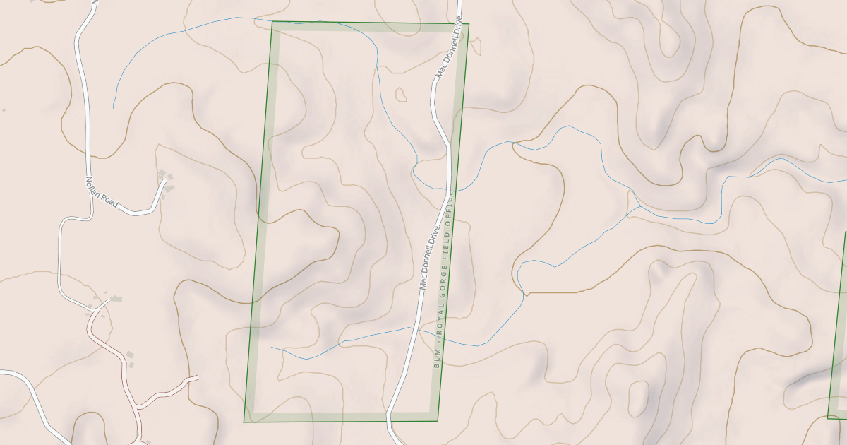 Map preview of BLM National GTLF Public Motorized Roads 60a93375-0331-4d15-8a10-19db0fa1e556