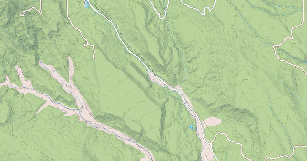 Map preview of BLM National GTLF Public Motorized Roads 0ead1091-211d-4607-94ed-d6f7648c74de