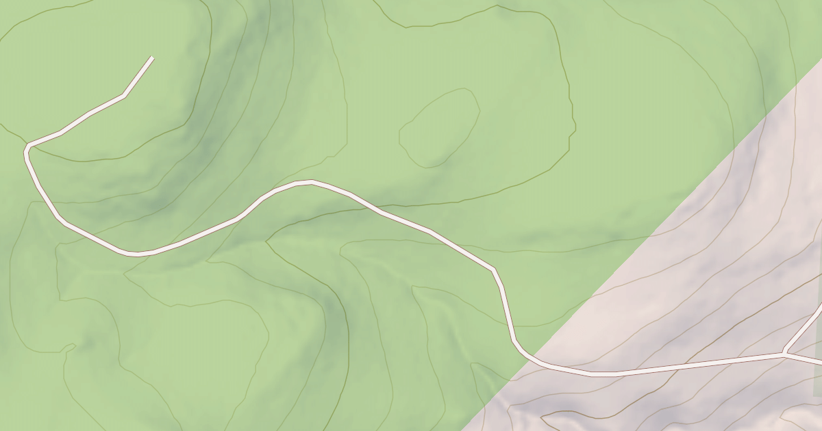 Map preview of USFS Motor Vehicle Use Map Roads {34F40369-33E2-42F0-9E7B-0274A43BA506}