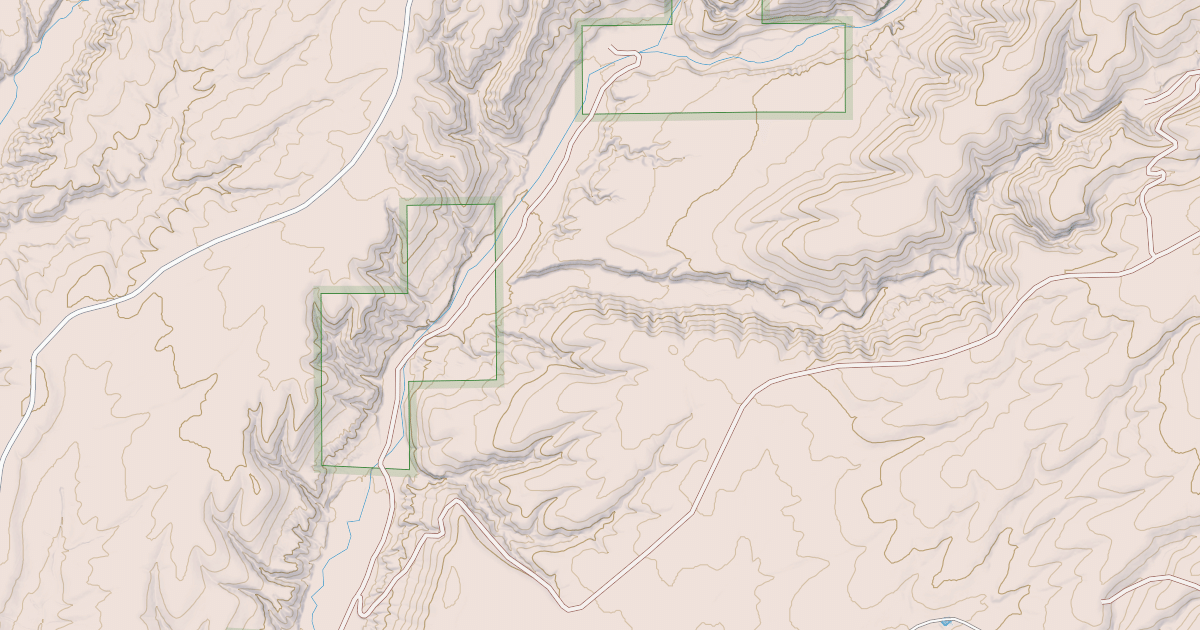 Map preview of USFS Motor Vehicle Use Map Roads {05CB954D-3981-473D-8744-18FAE034DC00}