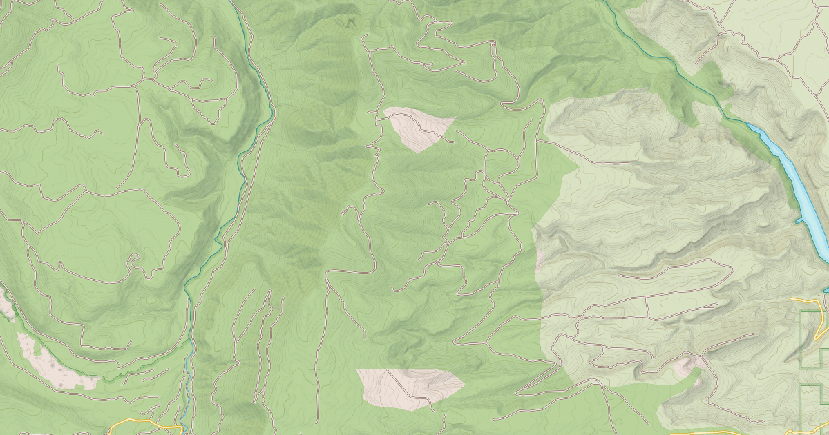 Map preview of USFS Motor Vehicle Use Map Roads {34FAE26C-1457-45FB-B6CE-E03DF7A02C28}